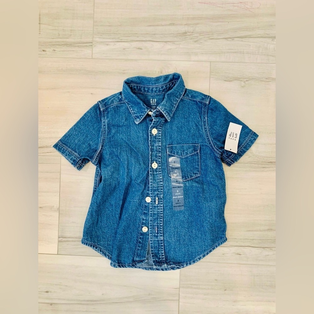 Gap Denim Shirt NWT 2 Years Kid Toddler Unisex Short Sleeve.